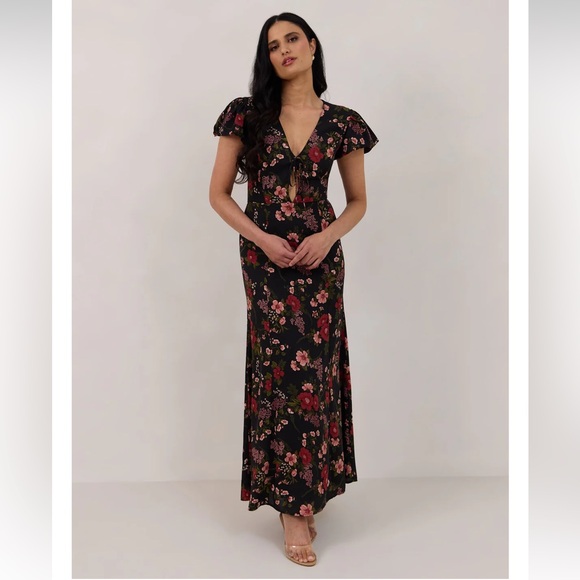 Park & Fifth Dresses & Skirts - Park & Fifth- Floral Black Dress